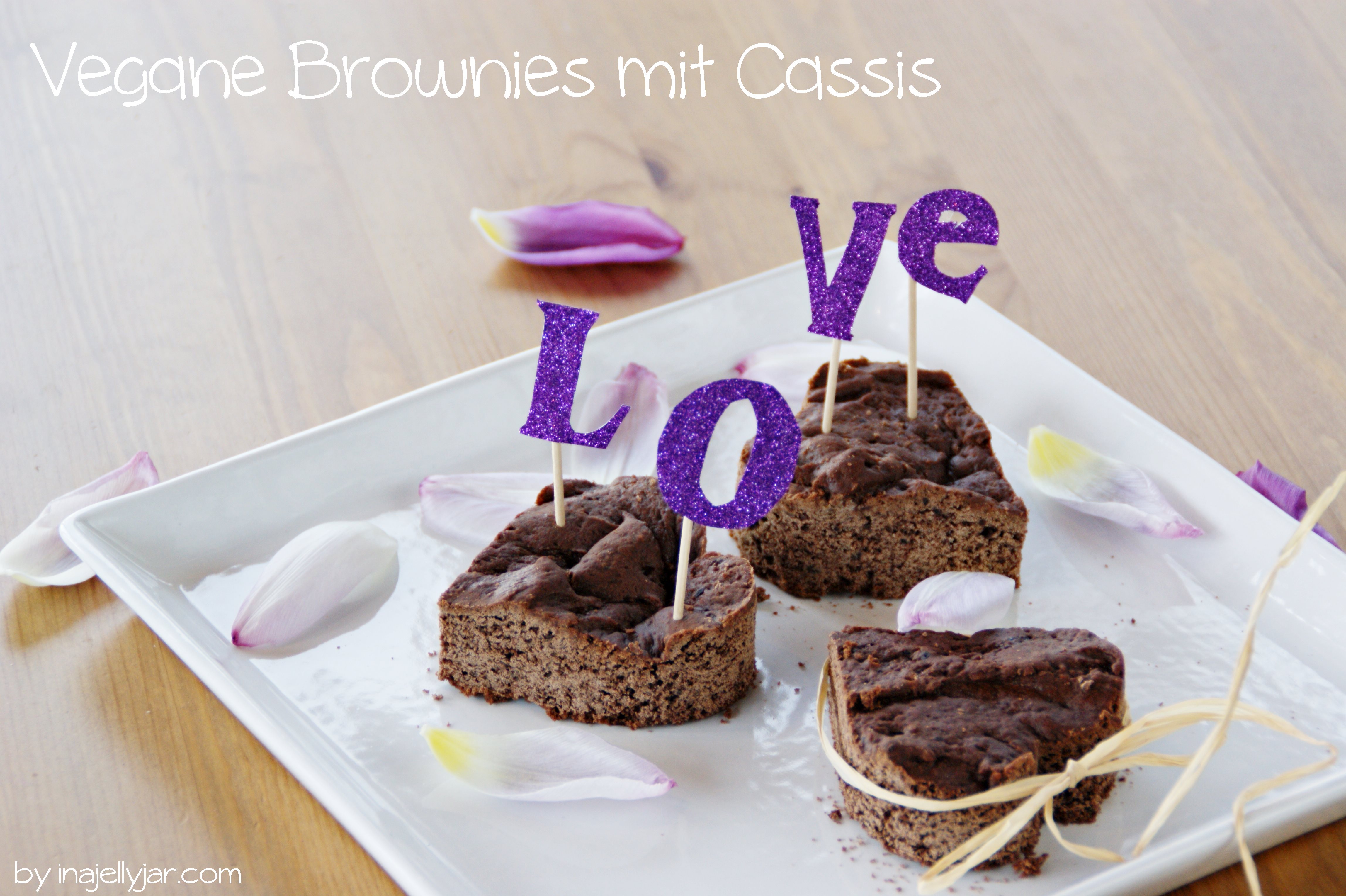 Vegane Brownies mit Cassis | eat clean - eat vegan!