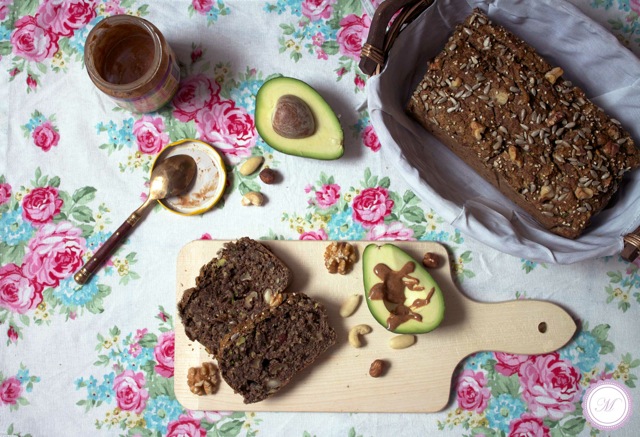 Avocado-Nuss-Brot