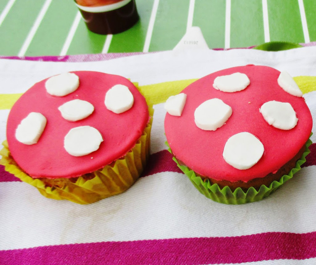 Rot Weiße Marmor-Muffins