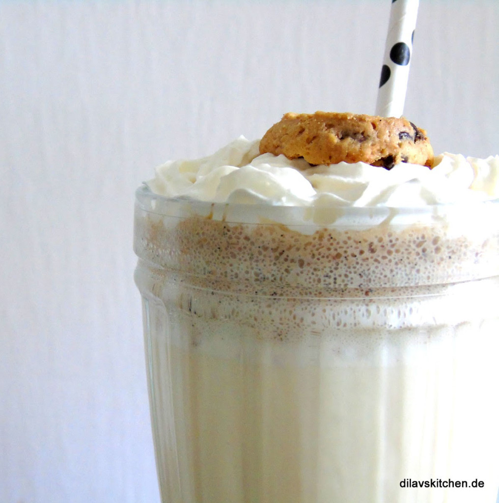 vanillacookiedoughmilkshake_dilavskitchen