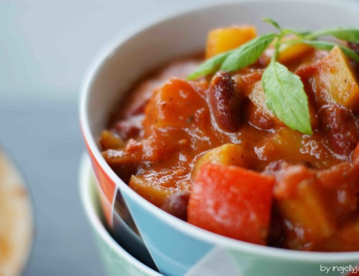 Veganes Chili mit Kartoffeln und Bohnen