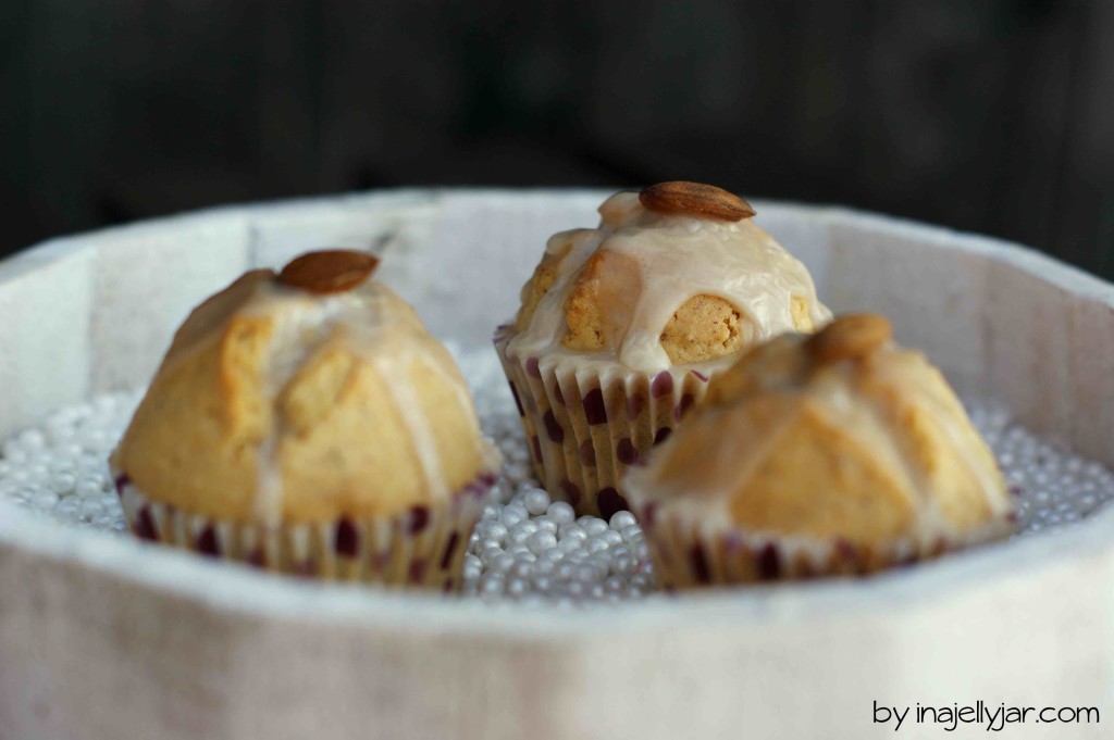 Glasierte Amaretto-Muffins