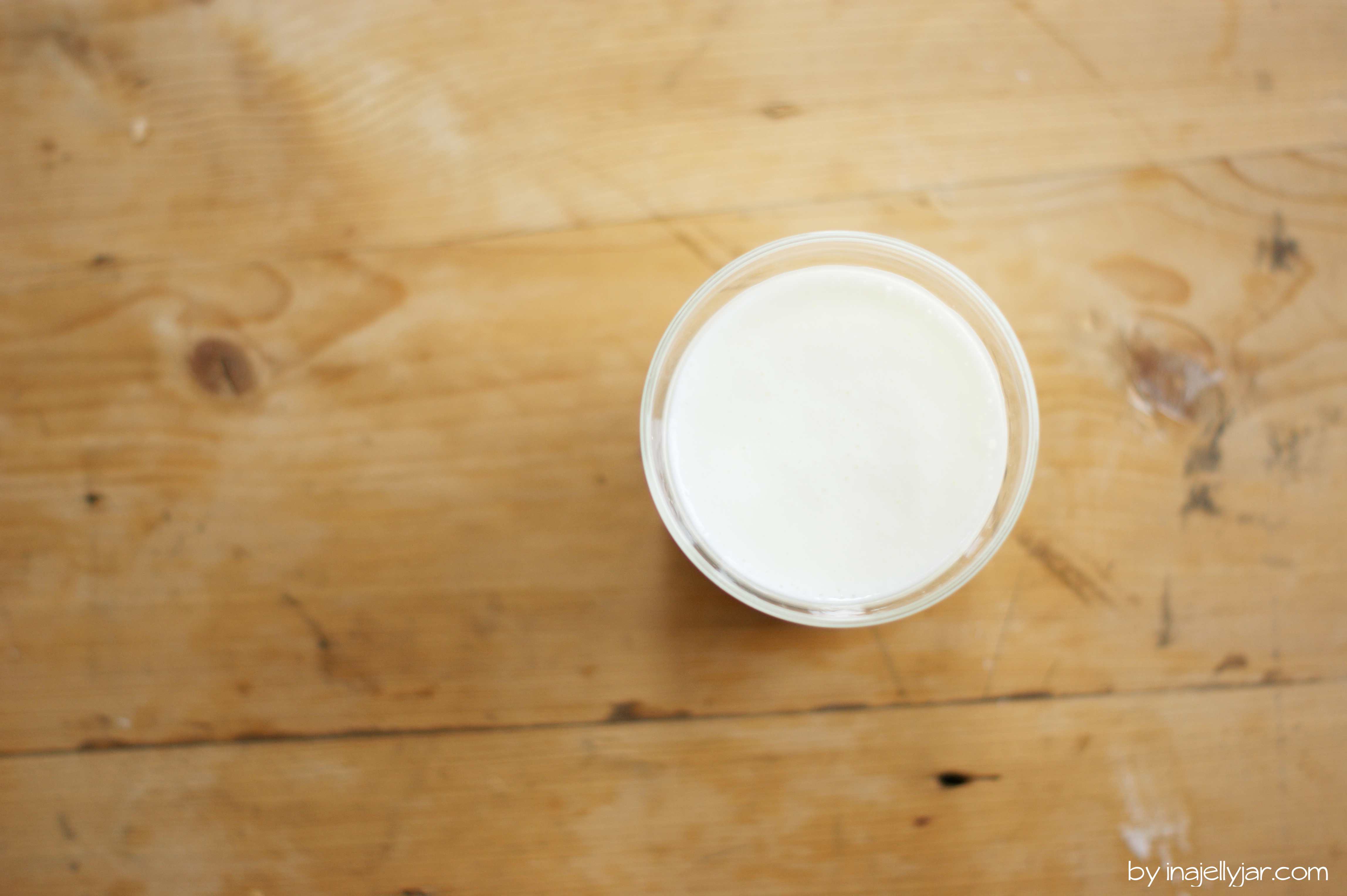 selbstgemachtes Ayran aus Jogurt und Wasser