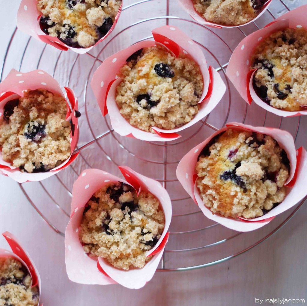 fruchtige Blaubeermuffins mit Streusseln