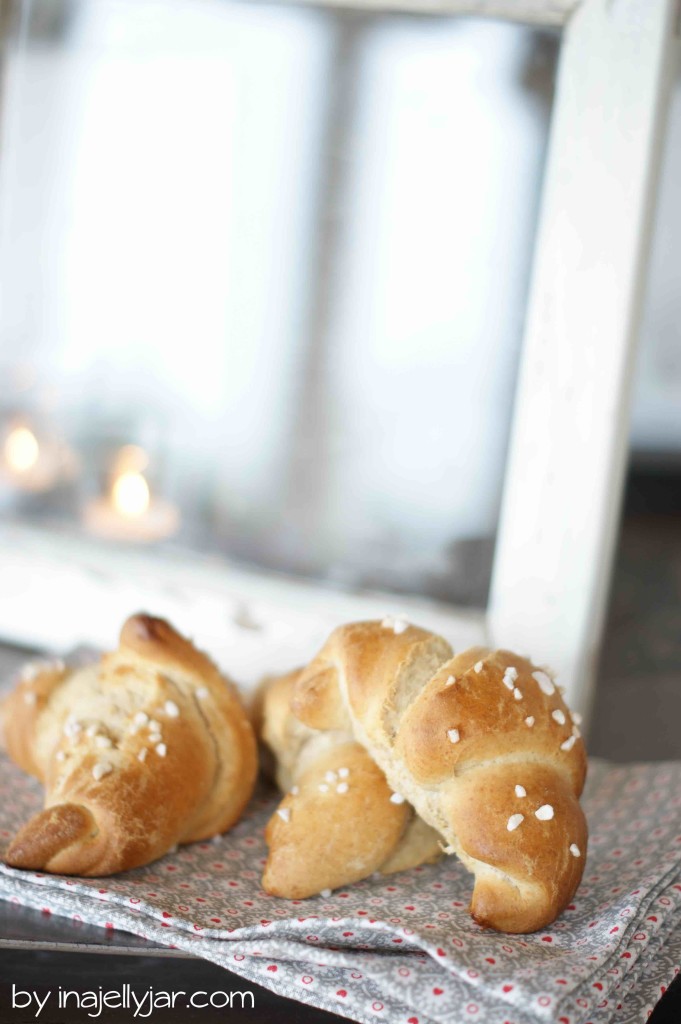 Knuspriges, selbstgemachtes Brioche-Kipferl nach dem geheimen Rezept