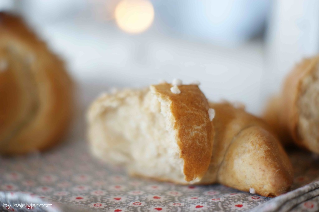Knuspriges, selbstgemachtes Brioche-Kipferl nach dem geheimen Rezept