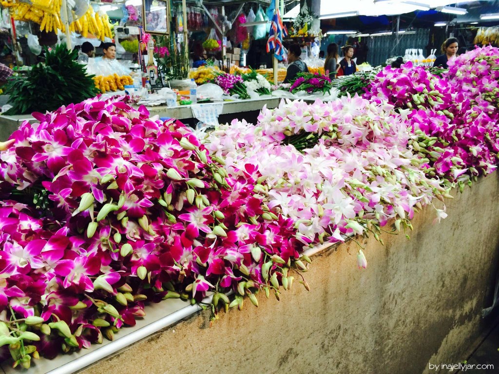 Üppige Orchideen-Blüten: Farbenpracht in Chinatown - Bangkok - Thailand