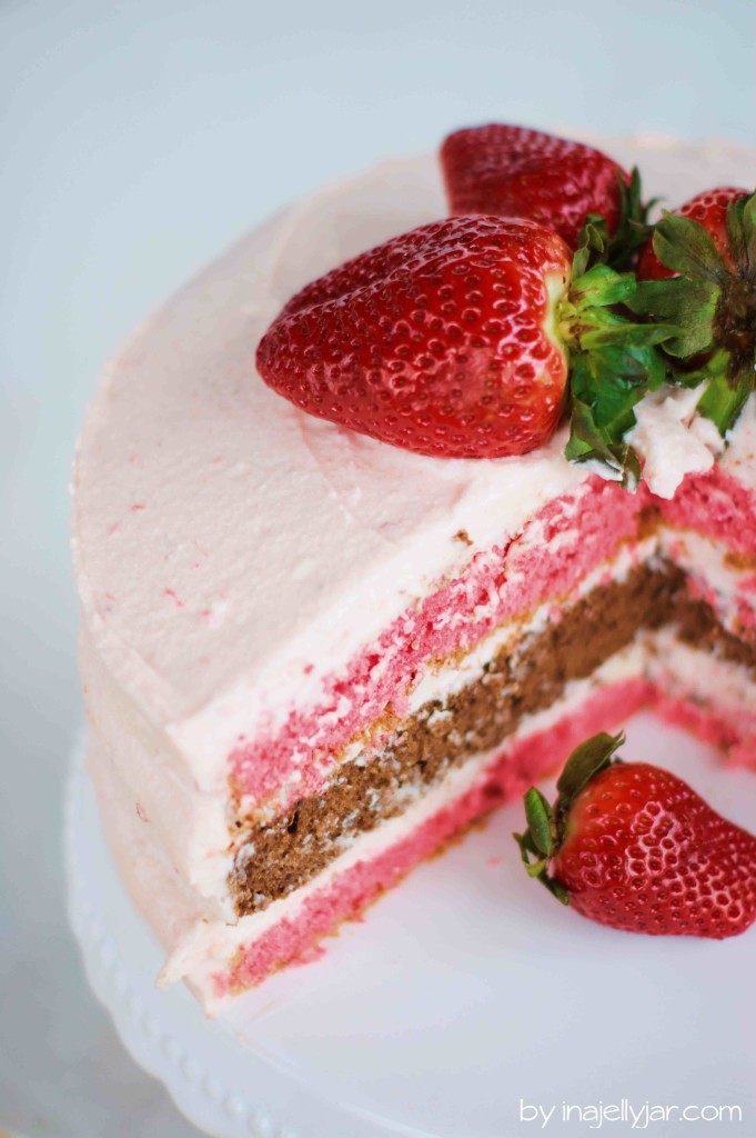 Schoko-Erdbeertorte mit Frischkäsefrosting