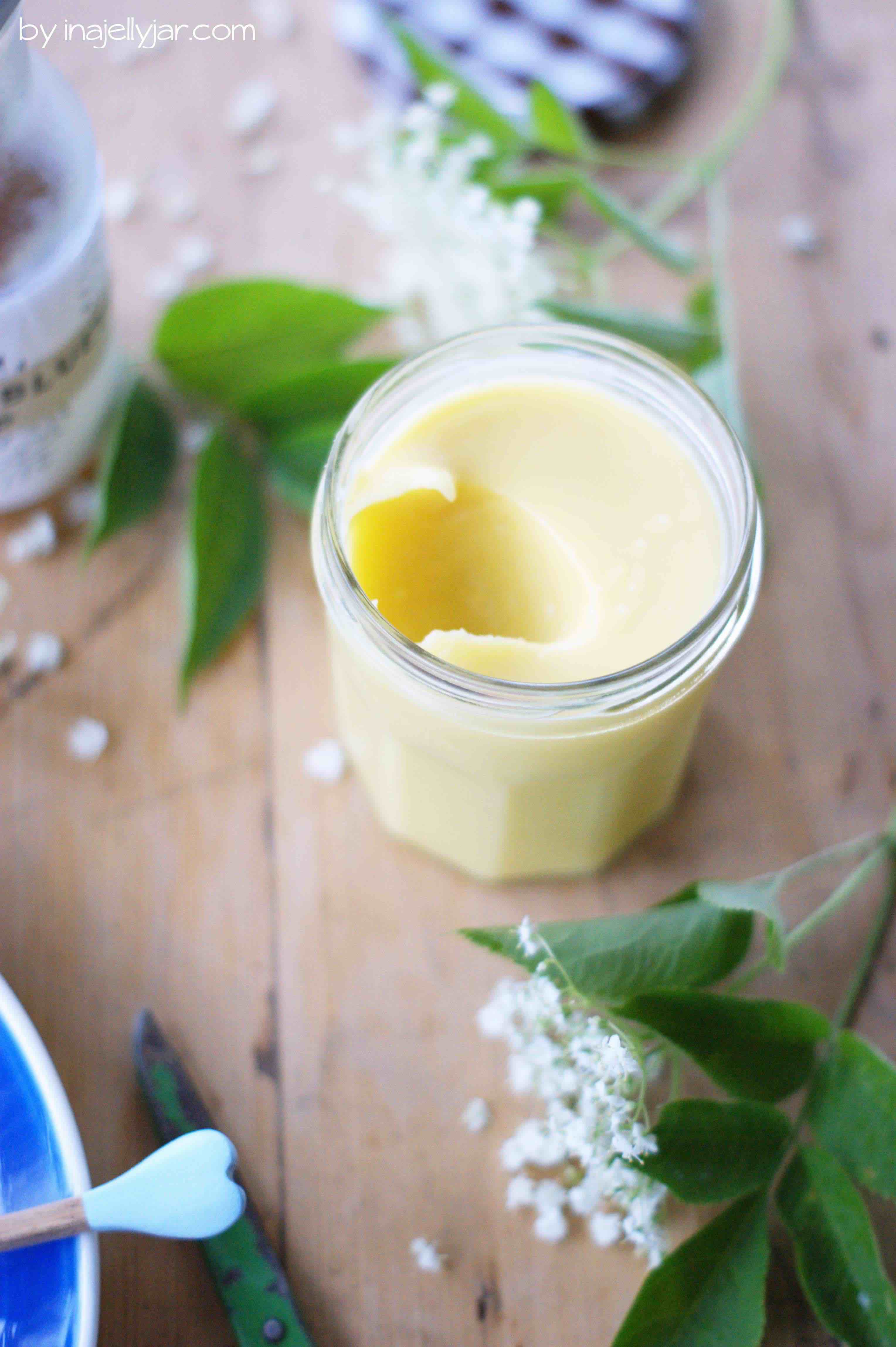 fruchtiges Holunderblüten-Curd aus Holundersirup