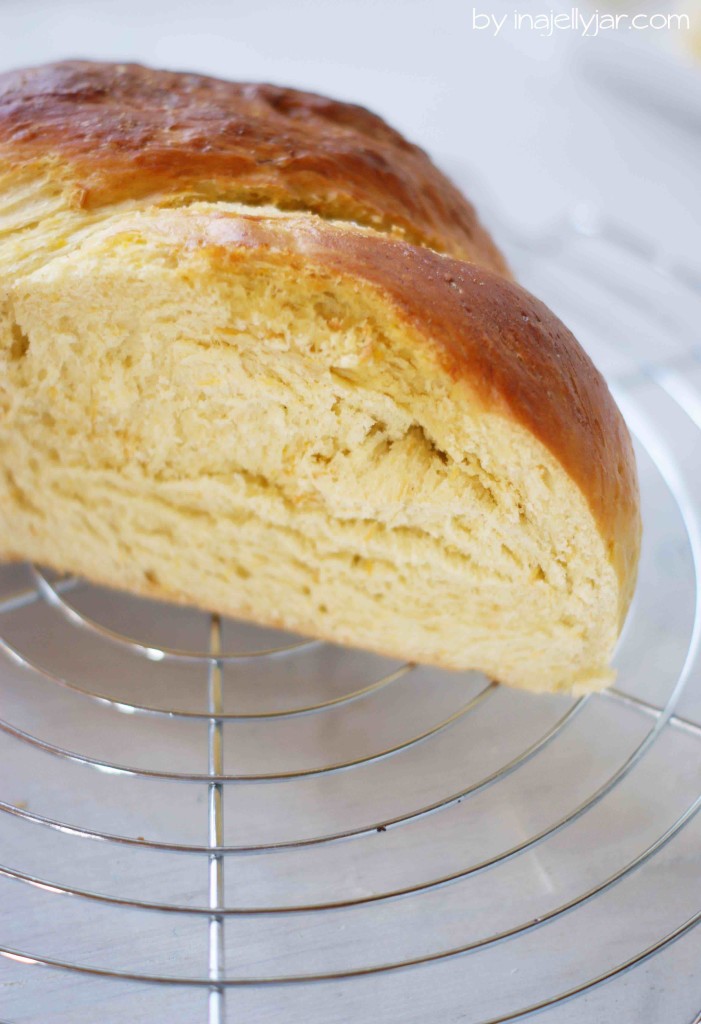 super fluffiges Karotten-Challah Brot