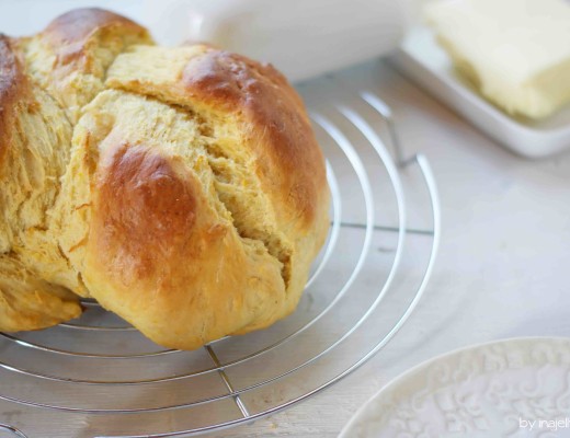 super fluffiges Karotten-Challah Brot