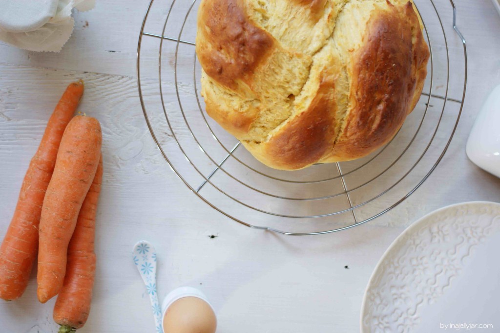 super fluffiges Karotten-Challah Brot