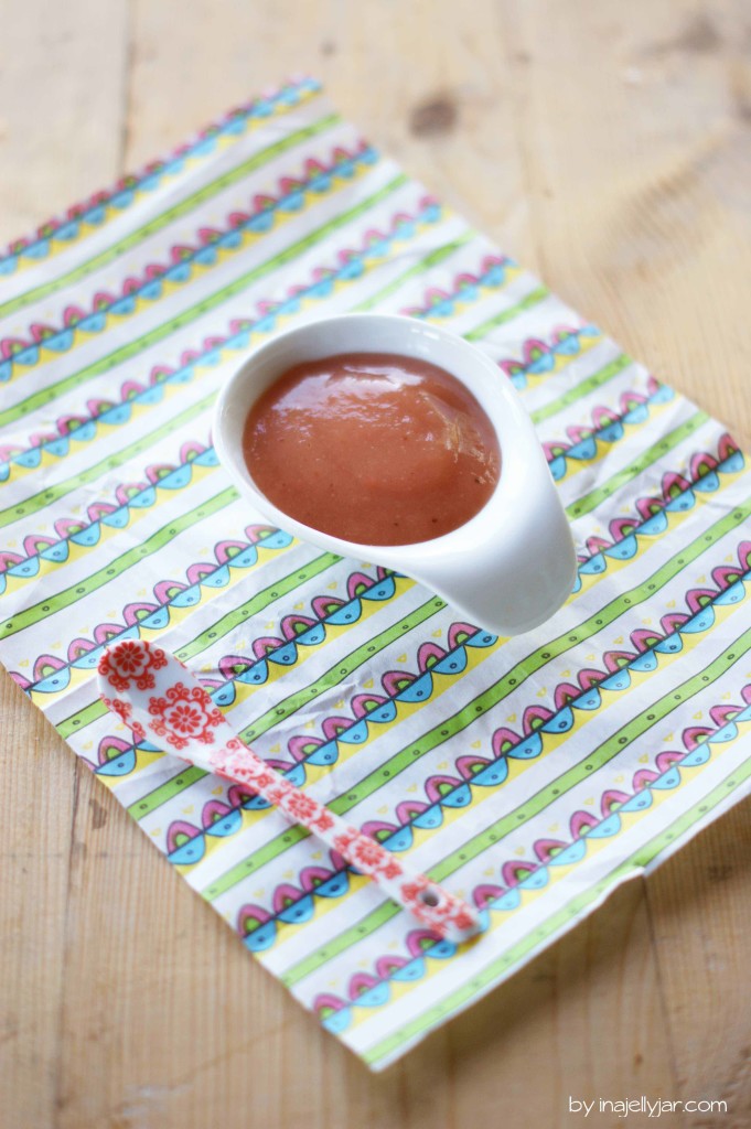 Rhabarber-Apfel-Marmelade mit Marzipan