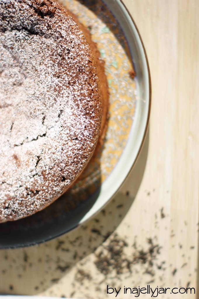 saftige Earl Grey Torte mit schwarzem Tee und Schokolade