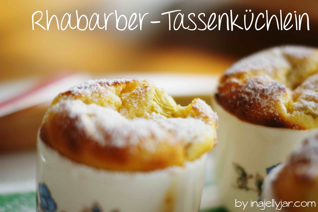 einfache Rhabarber-Tassenküchlein mit Topfen