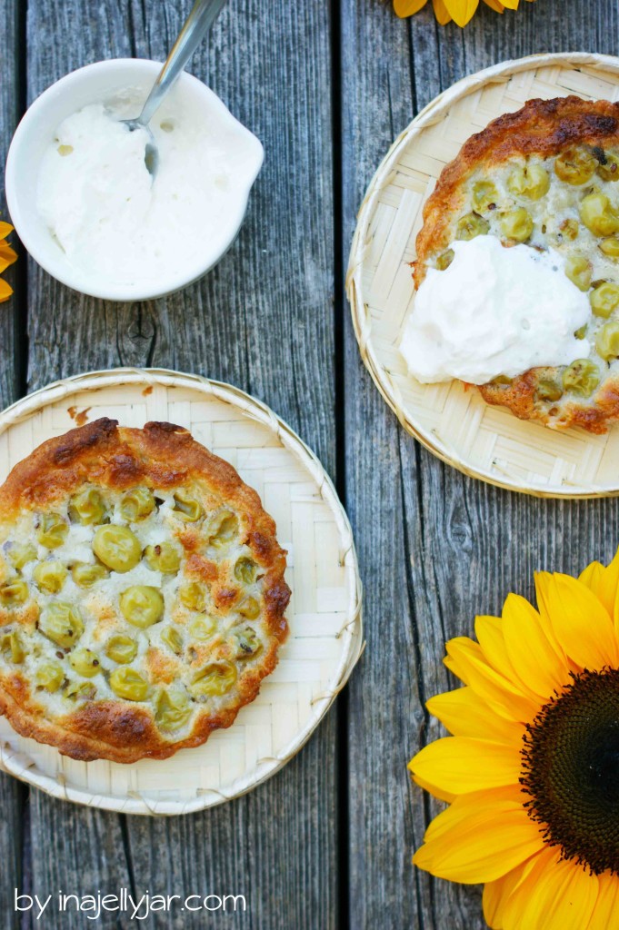 Stachelbeer-Tartelettes mit Marzipan sind das perfekte Sommerdessert!