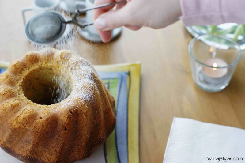 Zitronen-Gugelhupf mit Mohn und Ricotta | einfach und schnell