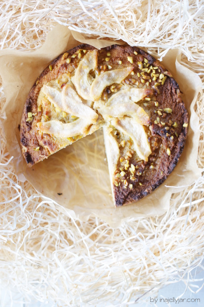 glutenfreier Birnenmuskuchen mit Pistazien