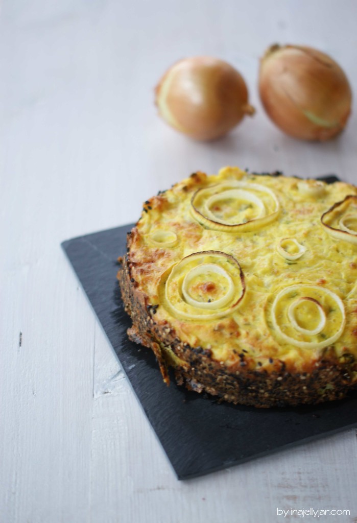 Blumenkohltorte mit Parmesan und Sesamkruste