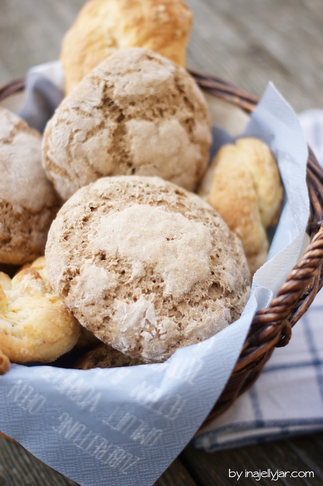 Rezept für einfache Roggenbrötchen