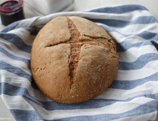 Vollkornbrot mit Roggen