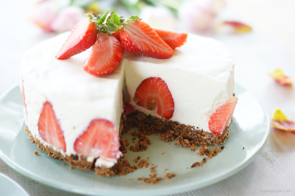 Erdbeer Panna Cotta-Torte