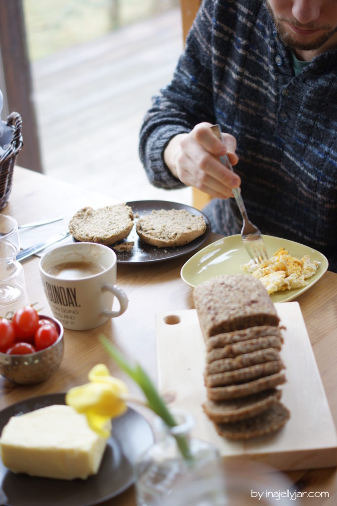 Slowfood Dinkel Kräuter Brötchen fürs Frühstück