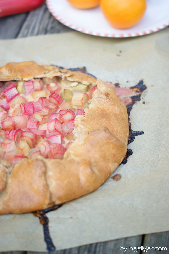 Vollkorn-Rhabarber-Galette mit Frangipane