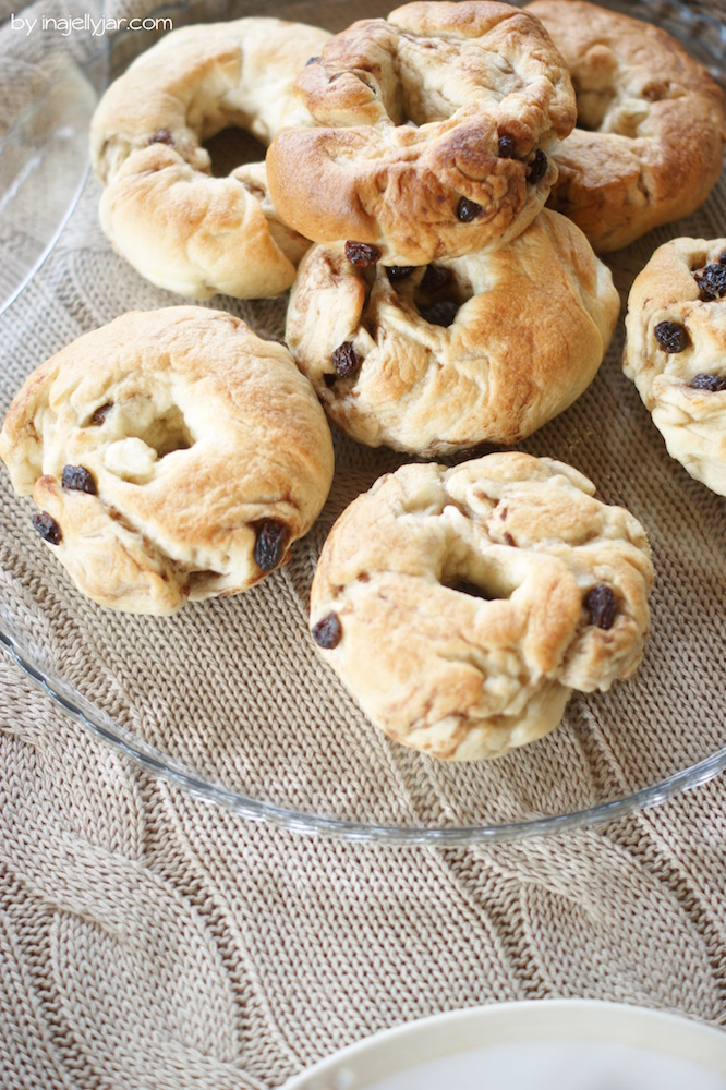 rustikale Zimt-Rosinen-Bagels