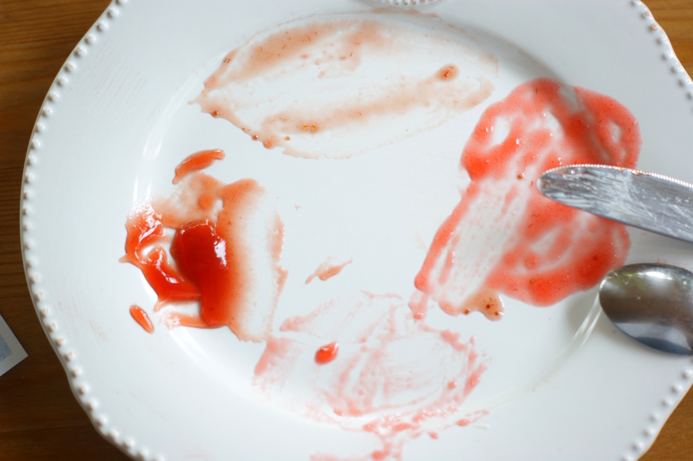 Erdbeermarmelade im Test Teller leer