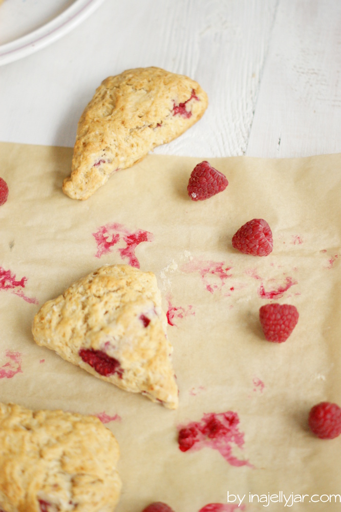 vegane Himbeer Kokos Scones