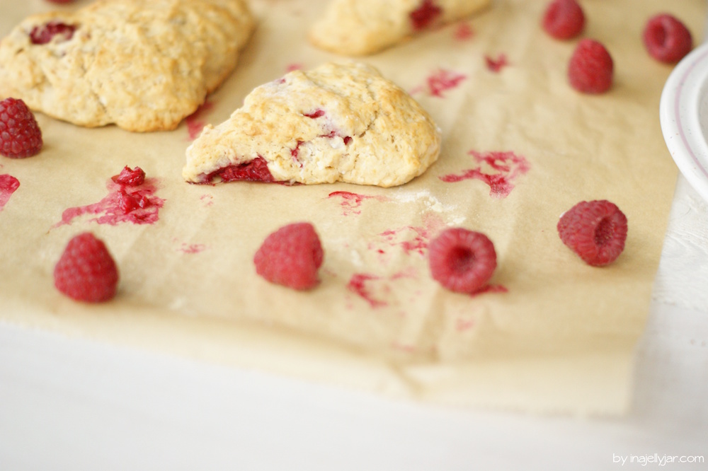 Sommer-Gebäck: vegane Himbeer Kokos Scones