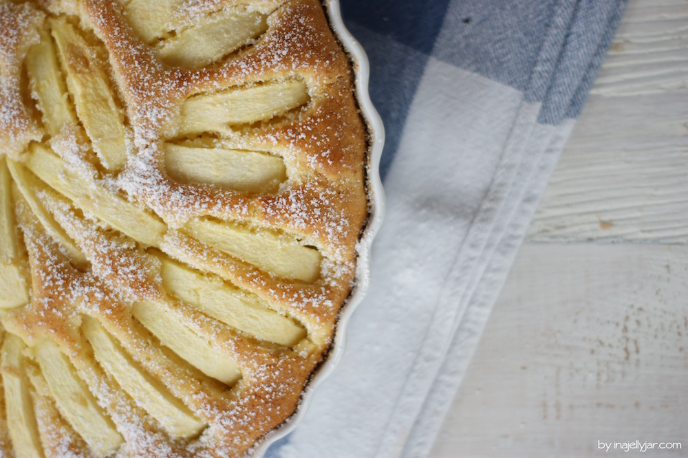 Apfel-Amaretto-Kuchen mit Marzipan