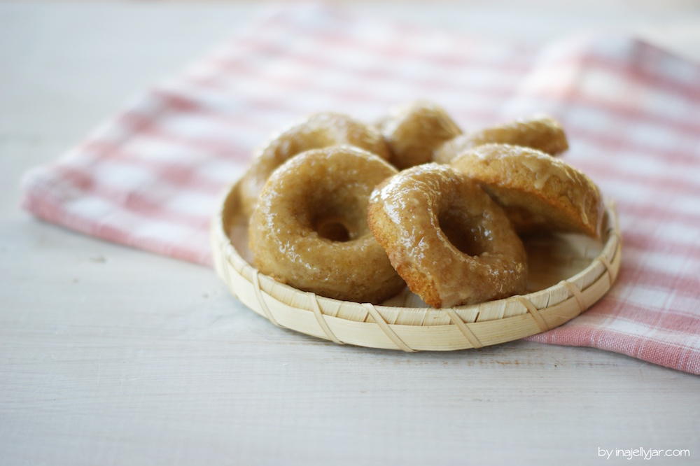 Kürbisdonuts mit Ahornsirup-Guss