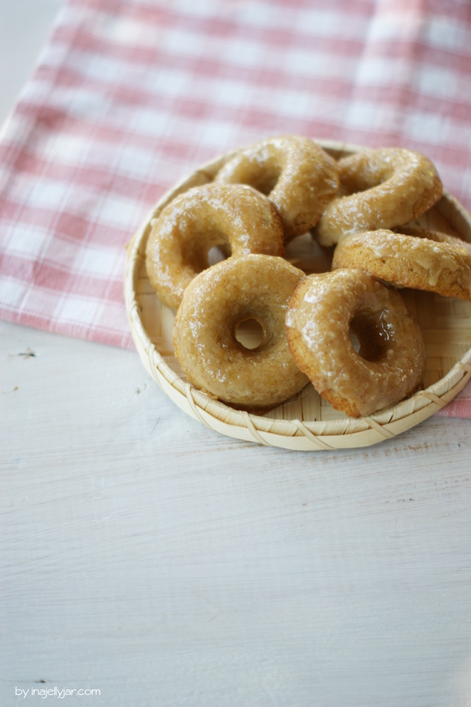 herbstliche Kürbisdonuts mit Ahornsirup-Guss