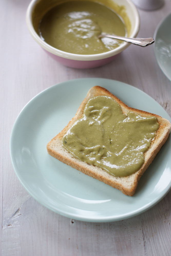 Tahini-Matcha-Aufstrich