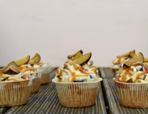 Rezept für Zwetschgen Cupcakes mit Mascarpone und Karamell-Topping