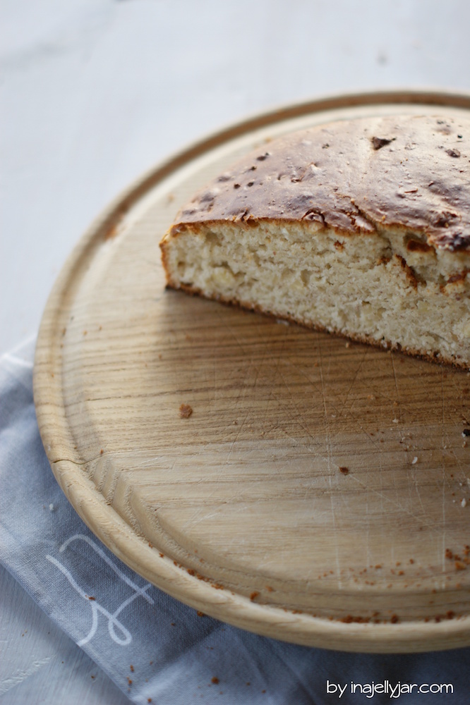 Mandel-Toastbrot mit ganzen Nüssen