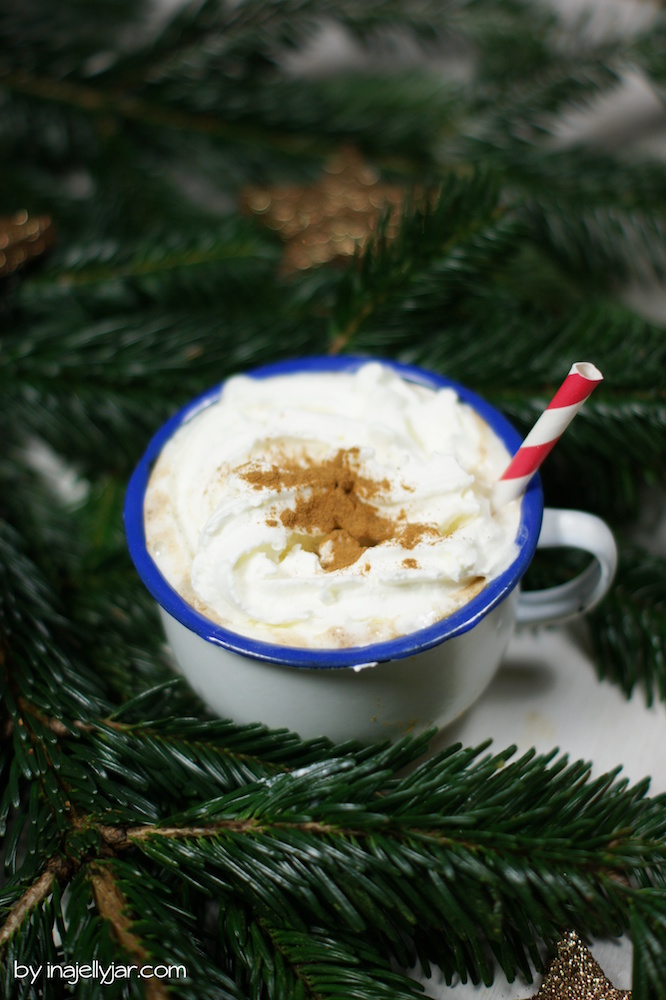 Pumpkin Chai-Latte mit Kokossahne und Reismilch