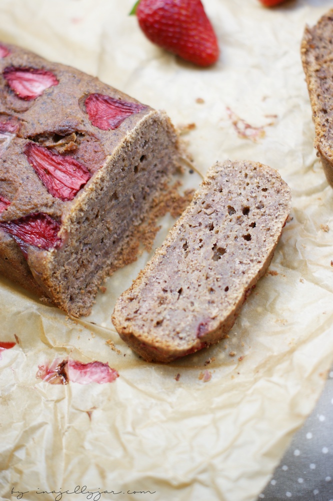 Erdbeermuskuchen mit Mohn backen