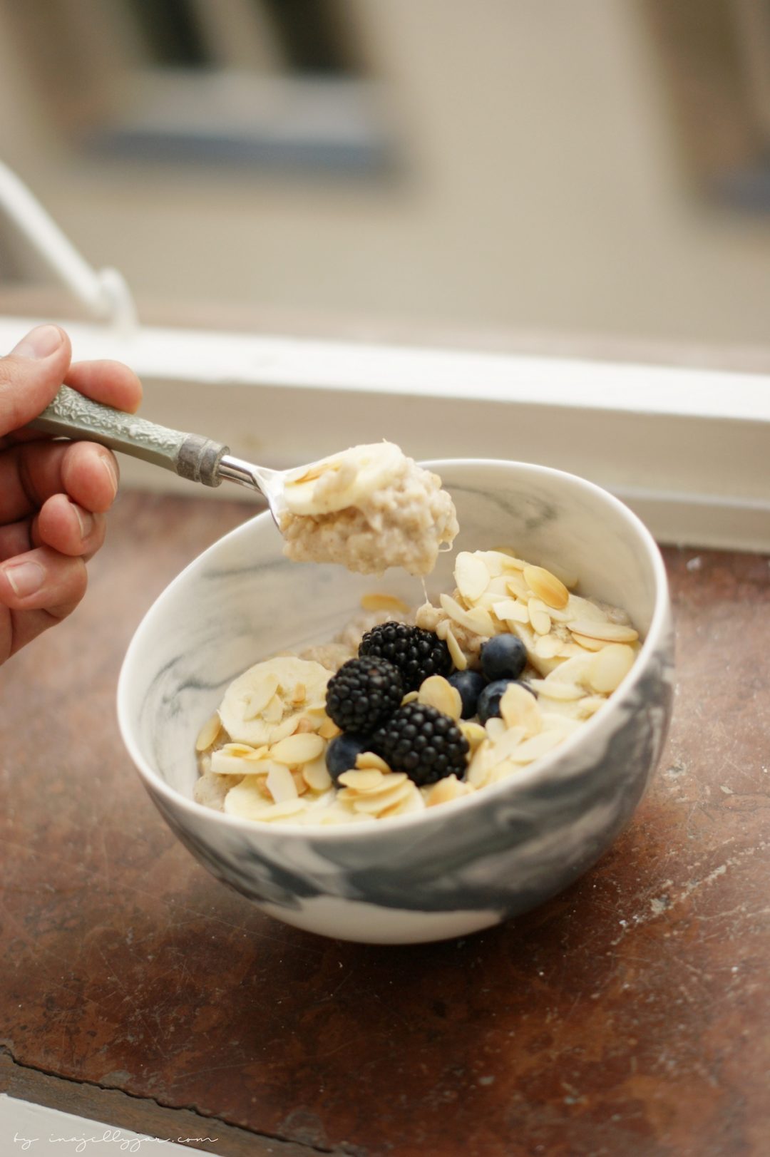 Kokosporridge mit Beeren