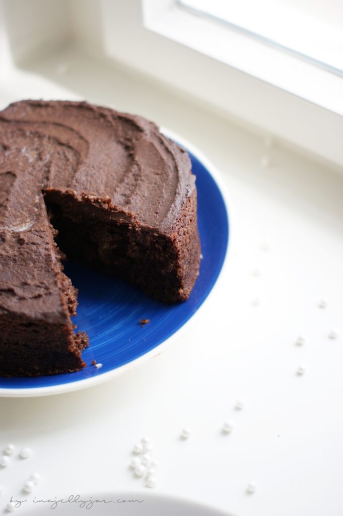 Avocadokuchen mit Schokolade und Schokoganache