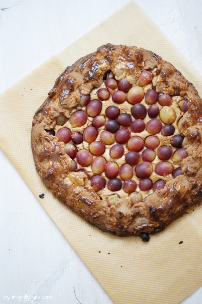 Saftige Traubengalette mit Erdnussbutter