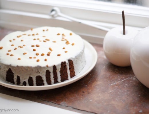 Kürbiskuchen mit Haselnüssen und Zimt