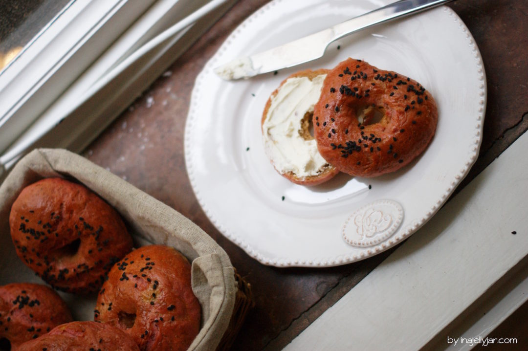 Saftige Rote Bete Bagels einfach selbst gebacken