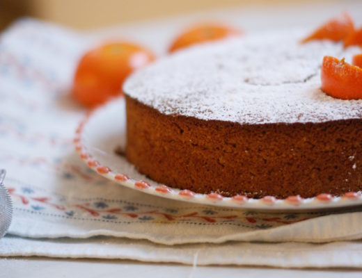 Mandarinenkuchen mit ganzen Früchten