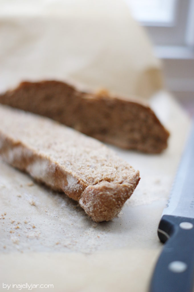 Walnussbrot aus Vollkornmehl