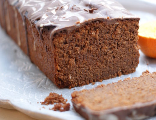 Zitronen-Zucchini Kuchen | mit Zitronenglasur