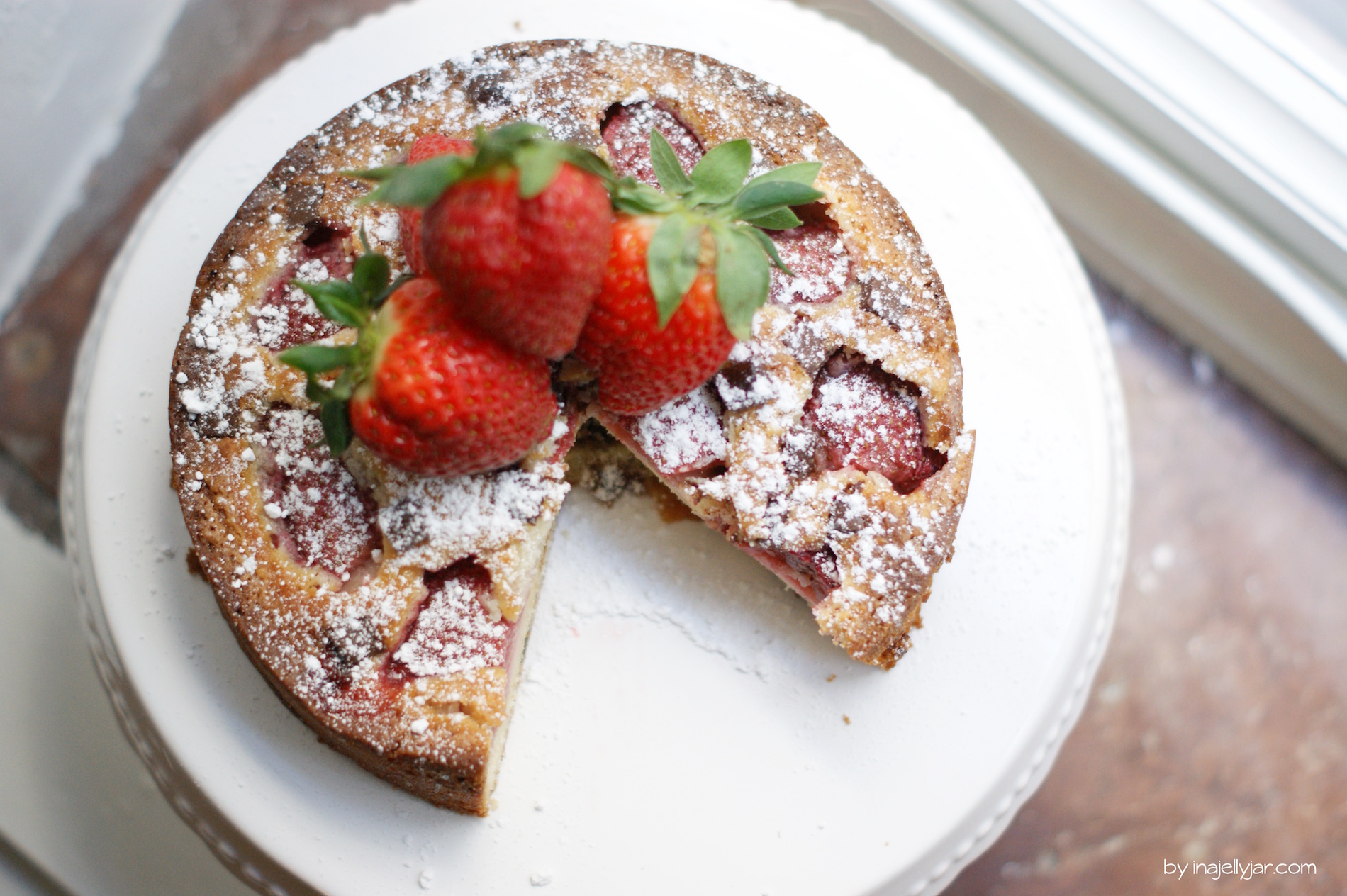 Chocolate Chip Cookie-Kuchen mit Erdbeeren | Moment in a Jelly Jar