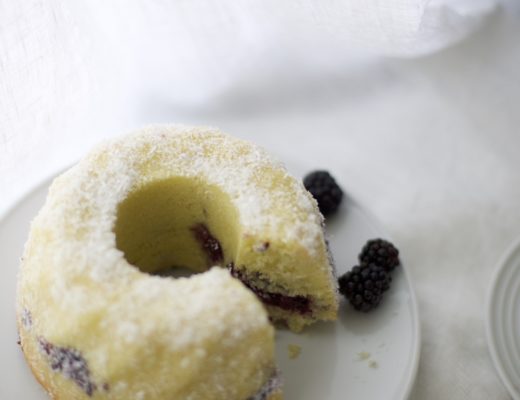 Brombeer-Marmorkuchen mit Brombeer-Swirl